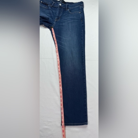 GAP Girlfriend Style Dark Wash Straight Leg Jeans Size 27 - Picture 8 of 8
